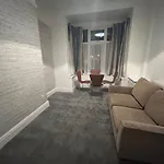 Spotless Ground Floor Apartment