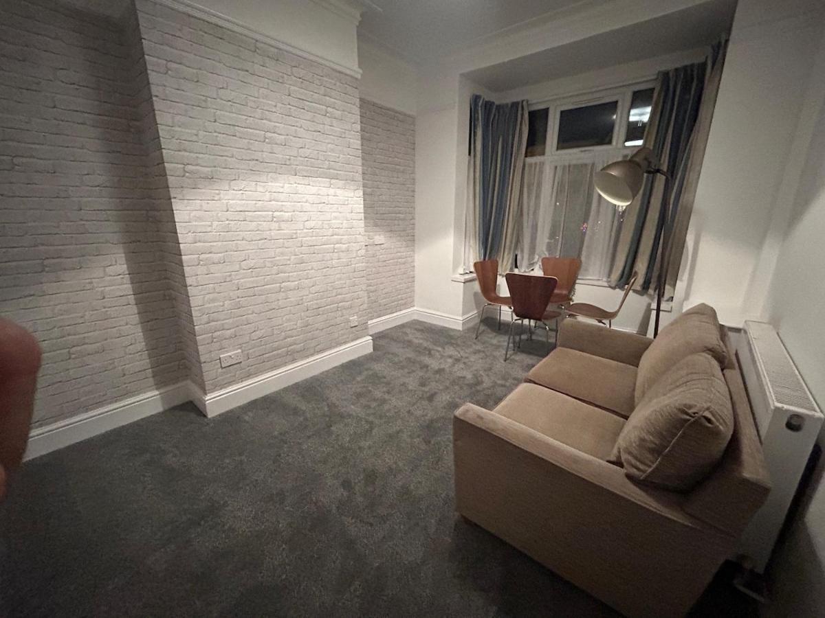 Spotless Ground Floor * Birmingham